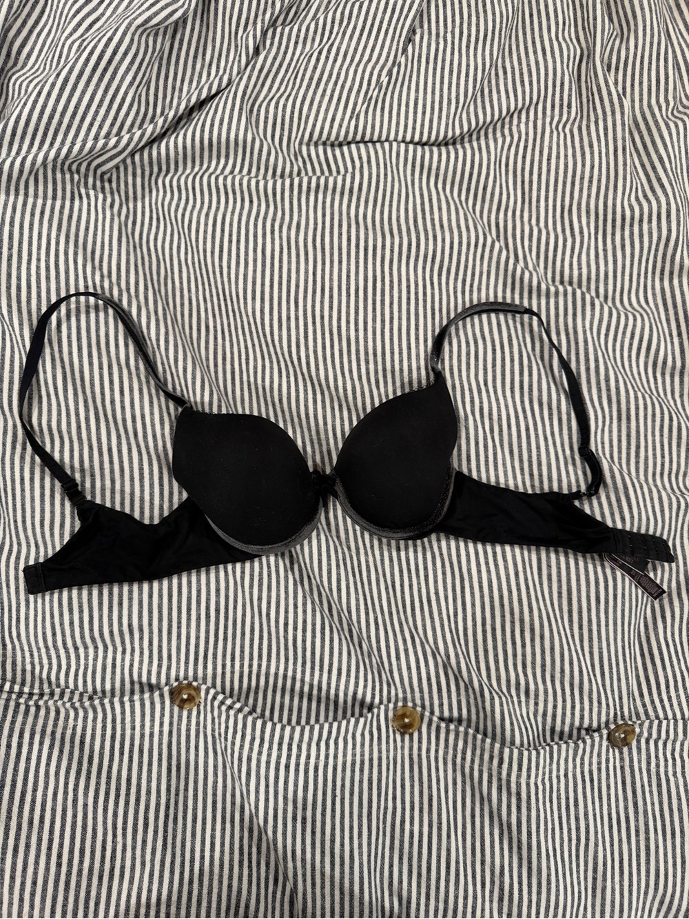 Victoria Secret Black Bra with Velvet Gray Trim. 32C
